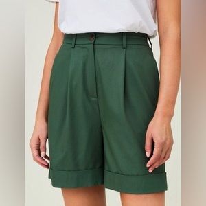 NWOT. Lexington high waist pleated shorts S